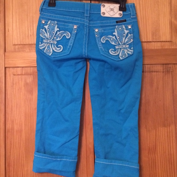 Miss Me Capris - Picture 2 of 3