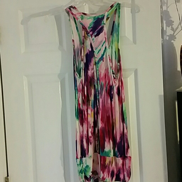 Tyedye tank - Picture 2 of 3
