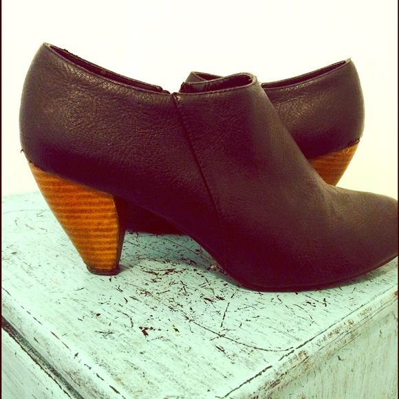Black leather ankle booties
