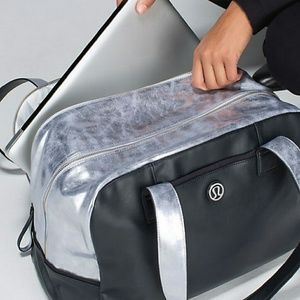 Like NEW Lululemon urban sanctuary duffel
