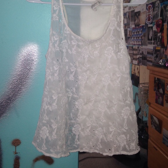 white flower tank