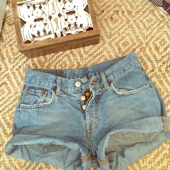 Denim lucky shorts🌵