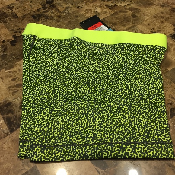 🚫SOLD🚫Nike Pro Shorts - Picture 2 of 3