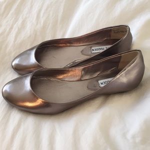 Steve Madden Silver Flats