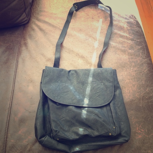 Black convertible messenger/book bag