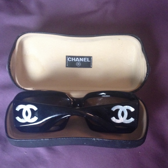 Authentic Chanel sunnies