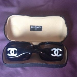 Authentic Chanel sunnies