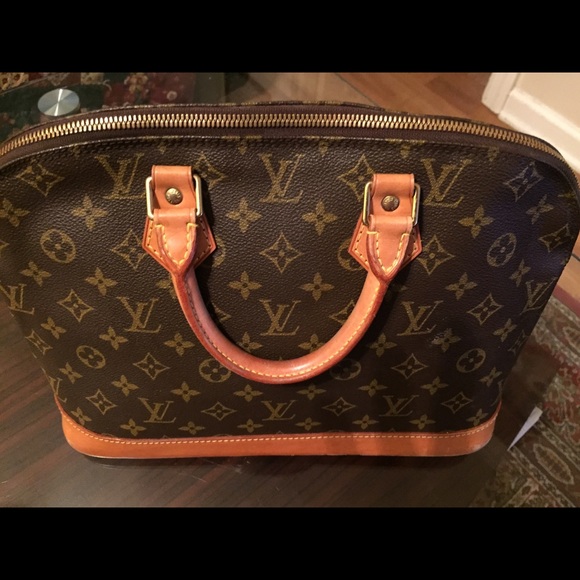 Louis Vuitton alma bag