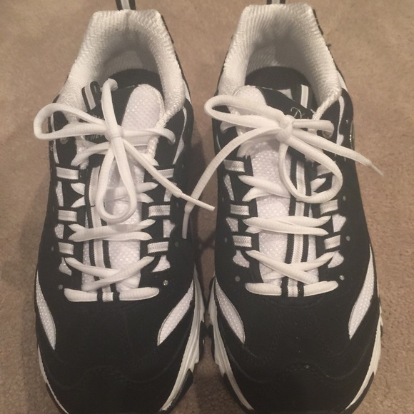 EUC Skechers  size 9 worn once