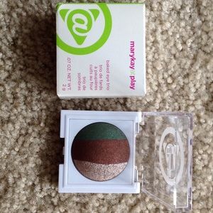 Mary Kay at play Earth Bound Baked Trio