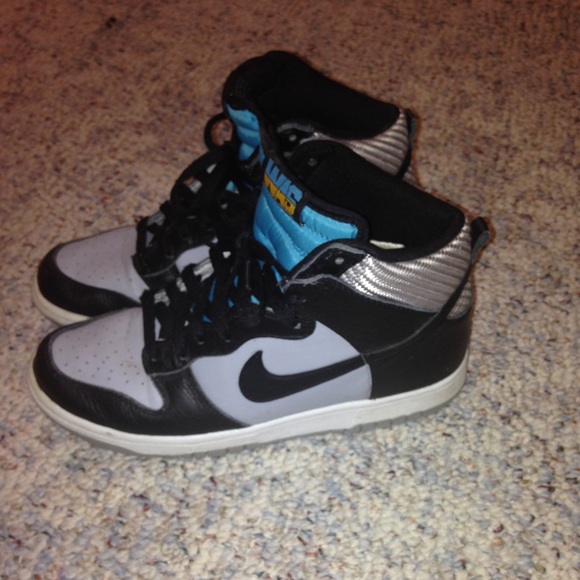 Shoes - Picture 2 of 2
