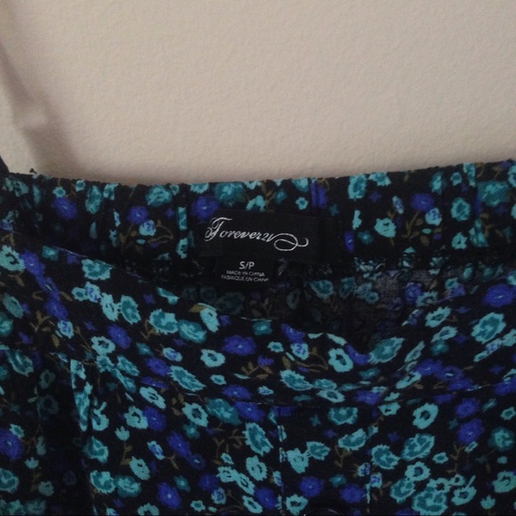 Forever 21 Floral Romper - Picture 2 of 4