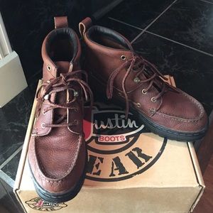 Ladies JUSTIN CHUKKA BOOTS SZ 6