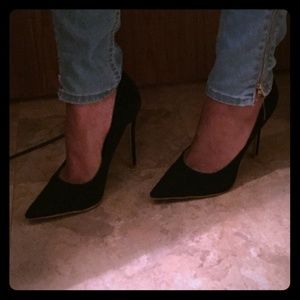 Black pointy heel