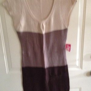 Long New sweater to wear with leggings and boots