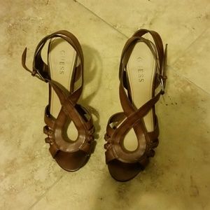 ✔SOLD✔ Guess Heels