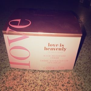 Love is heavenly rich moisture cream
