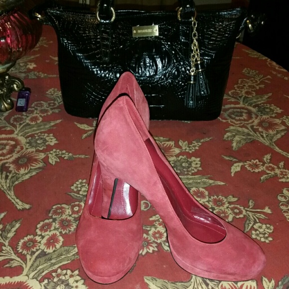 Red PUMPS NWOT