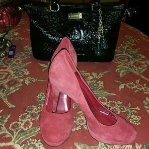 Red PUMPS NWOT