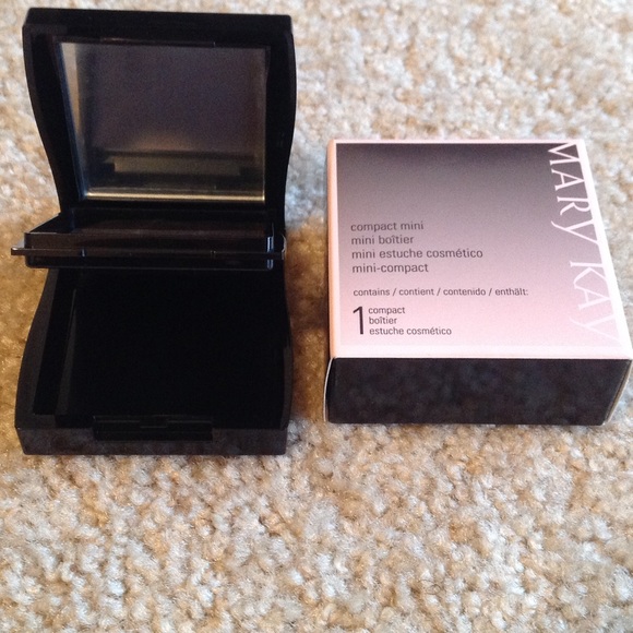 Mary Kay Mini Compact (unfilled)