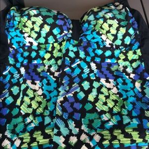 Women's plus bathing suit top