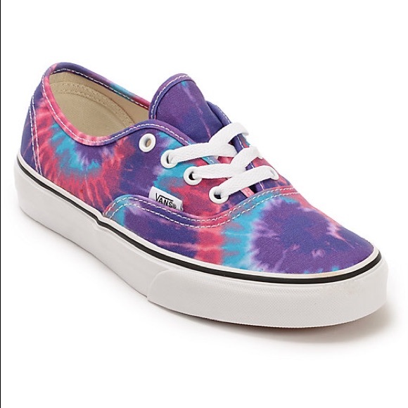 Tie dye Vans 💜💙💗