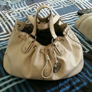 ✔SOLD✔ Michael Kors Leather  Handbag