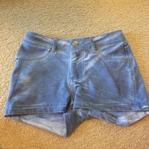 Tillys blue and white shorts