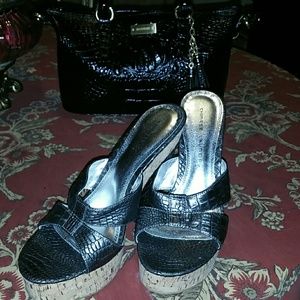 NWOT Wedge heel sandal