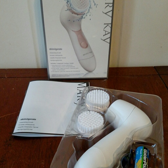 Mary Kay Skinvigorate cleansing brush