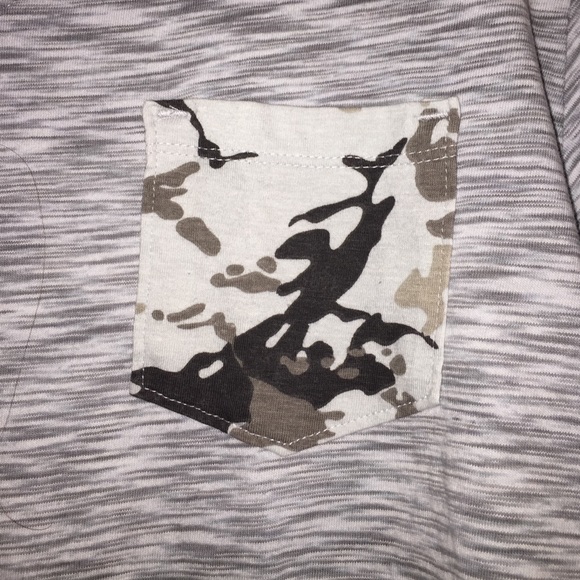 T-shirt - Picture 3 of 4