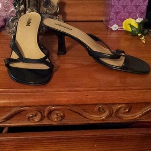 Open toe pumps