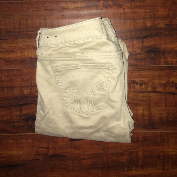 ✨hollister khaki skinny jeans✨