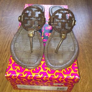 Tory Burch Miller Sandals Coconut Crocodile Size 9
