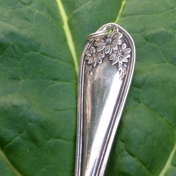 Floral Silverware Pendant - Picture 2 of 4