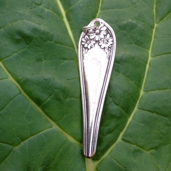 Floral Silverware Pendant - Picture 3 of 4