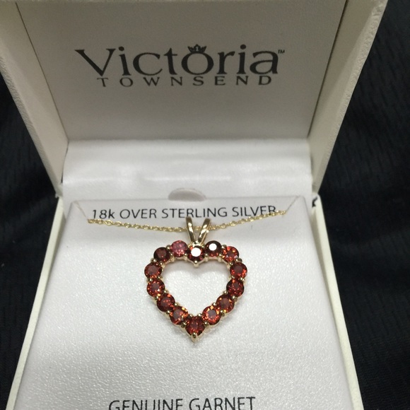 Jewelry - Sold in a bundle 🎉 Red Heart Necklace🎉