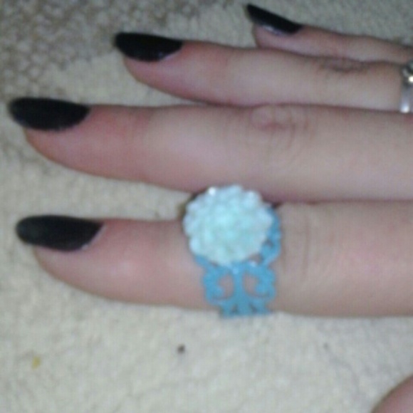 Ring - Picture 1 of 1