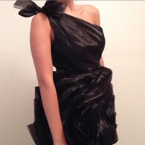 Vera wang bow dress!