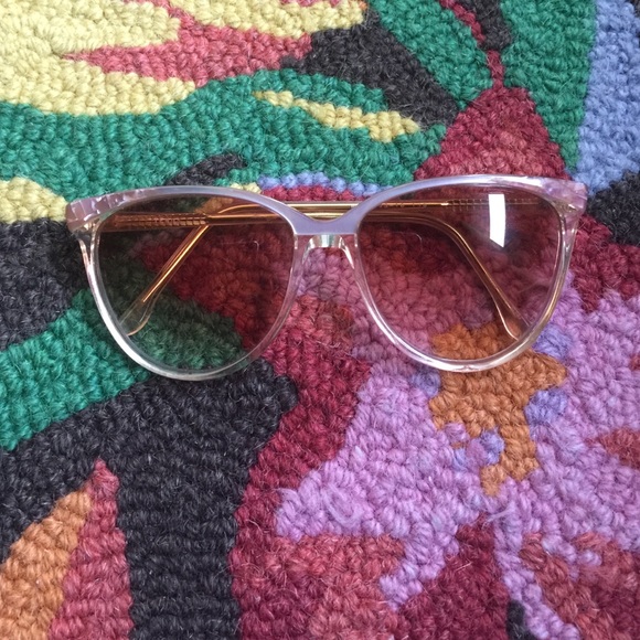 Retro Cat Eyed Sunglasses💕