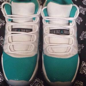 Jordan Aqua 11s