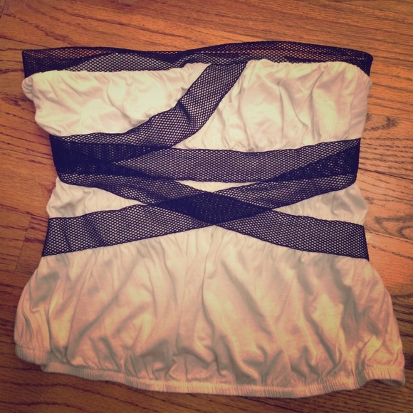 GO International bandeau top