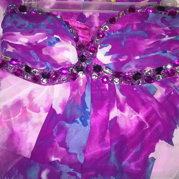 Dress - Picture 2 of 2