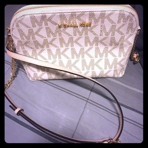 Micheal Kors Cindy Crossbody