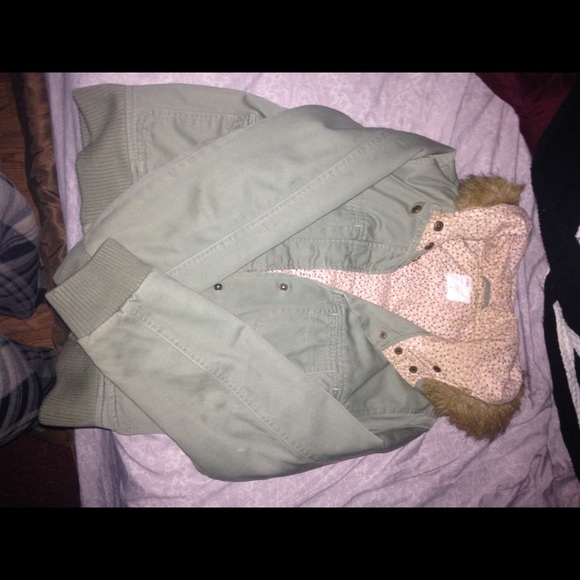 Coat - Picture 2 of 4