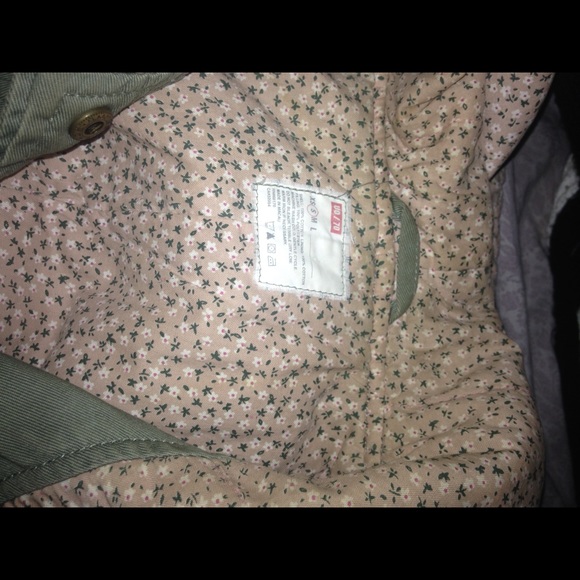 Coat - Picture 3 of 4