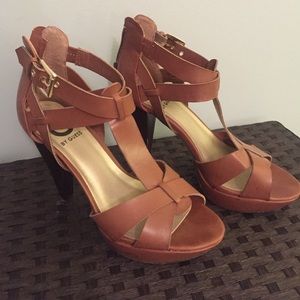 Guess Heeled Platform Sandals