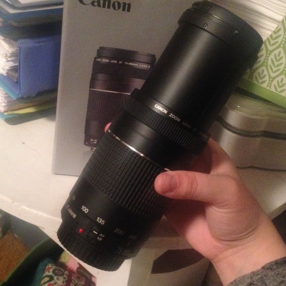 Canon EF 75-300mm f/4-5.6 III - Picture 3 of 3