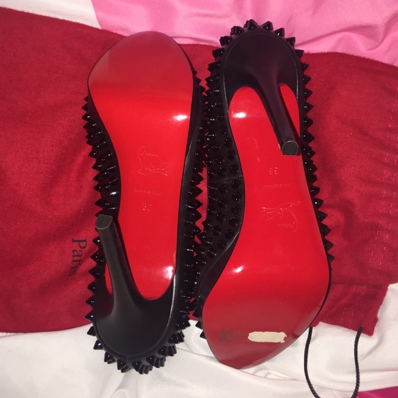 ๐ Christian Louboutin peep toe spike heels - Picture 4 of 4