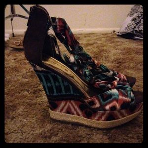 Body Central Wedges Size 8